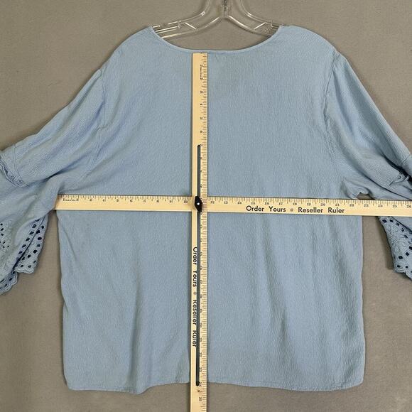 Chico’s Top Women Plus SZ 16 Eyelet Bell Sleeve Lightweight Feminine Casual - Picture 13 of 16